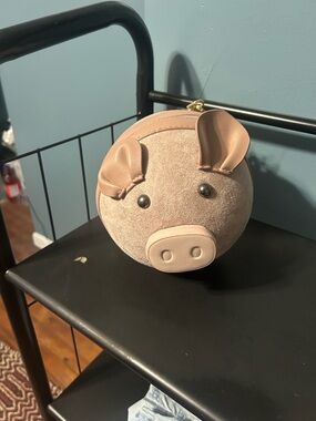 Round Pig Face Crossbody Bag in Blush